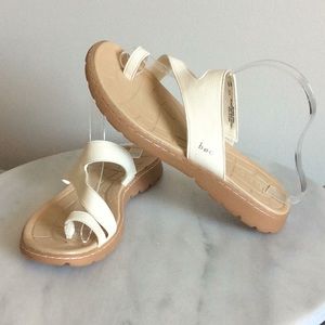 B.O.C. LEATHER SANDALS SIZE 10M